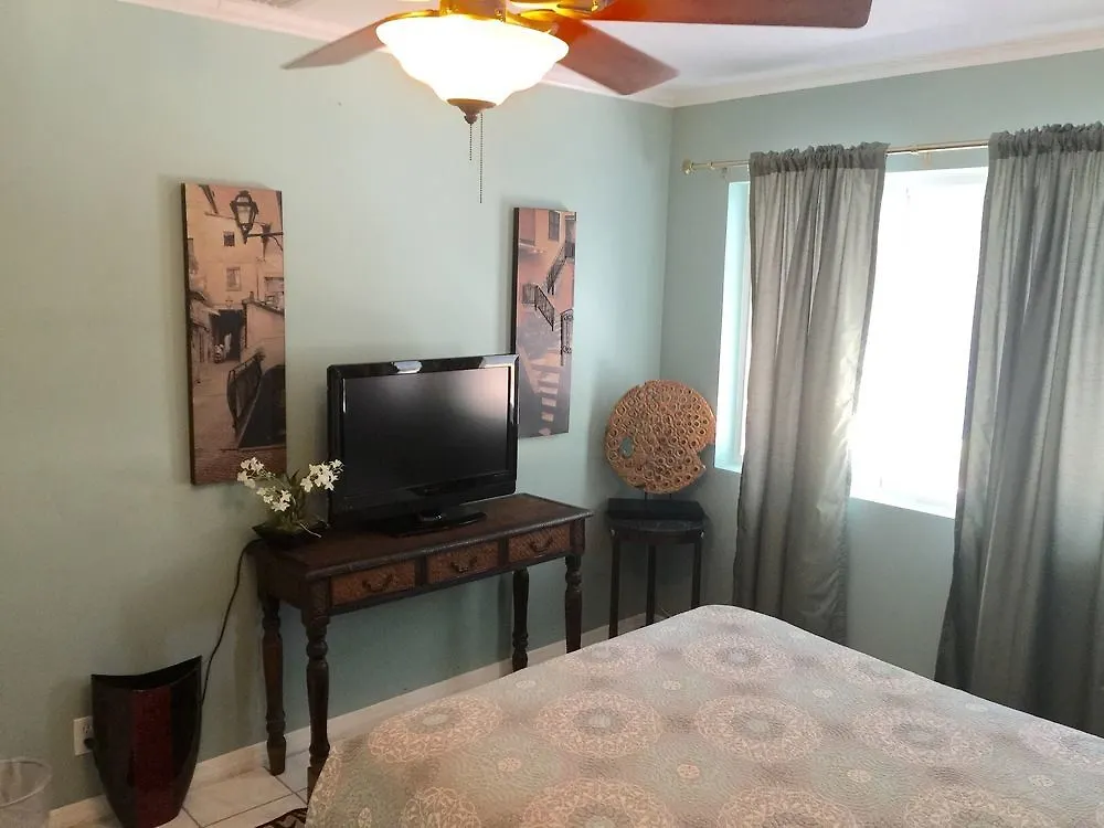 *** Guest house Old Town Suites Key West United States