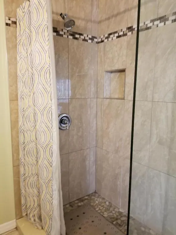 בית הארחה קי וסט Old Town Suites